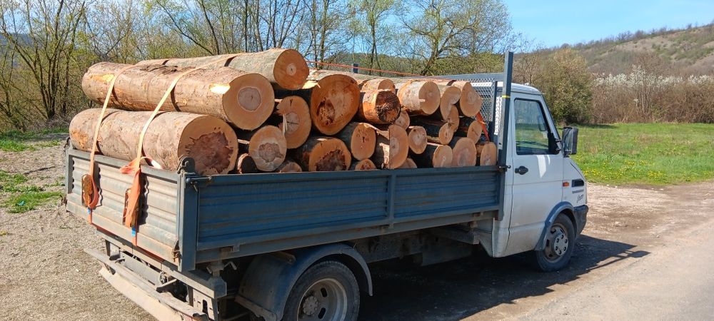 Aduc lemn de foc la comanda