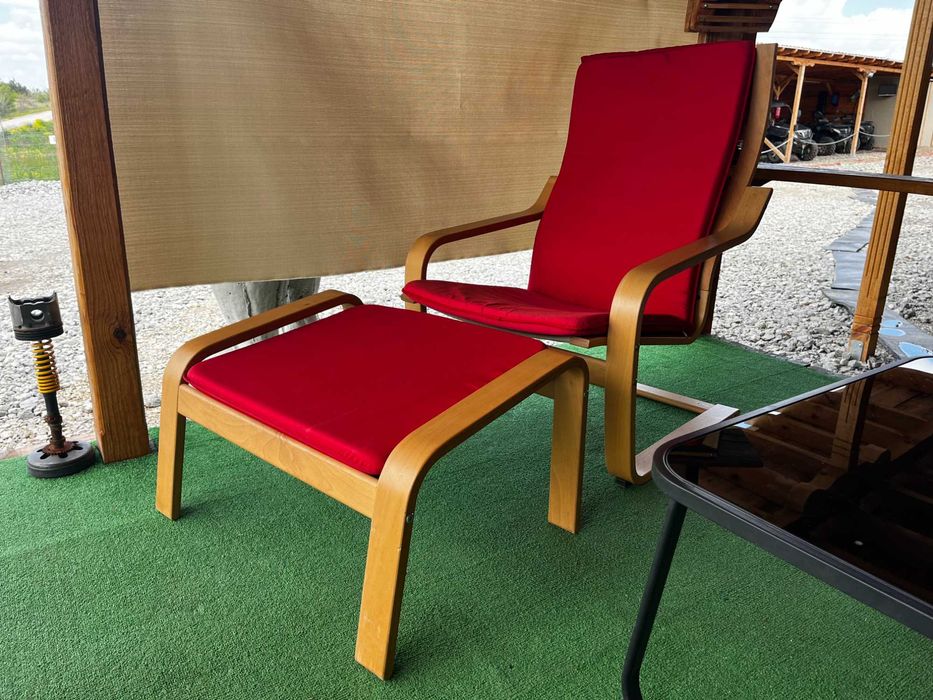 Комплект дървен стол и табуретка за крака