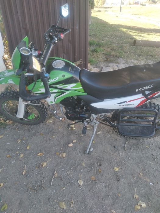 Мотоцикл 300 куб.