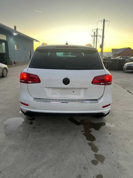 Haion Volkswagen Touareg 7P 3.0 TDI CRC si alte piese