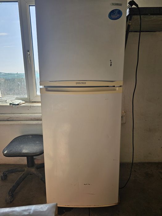 Продам срочно холодильник Самсунг в хорошем состоянии.Отлично работает