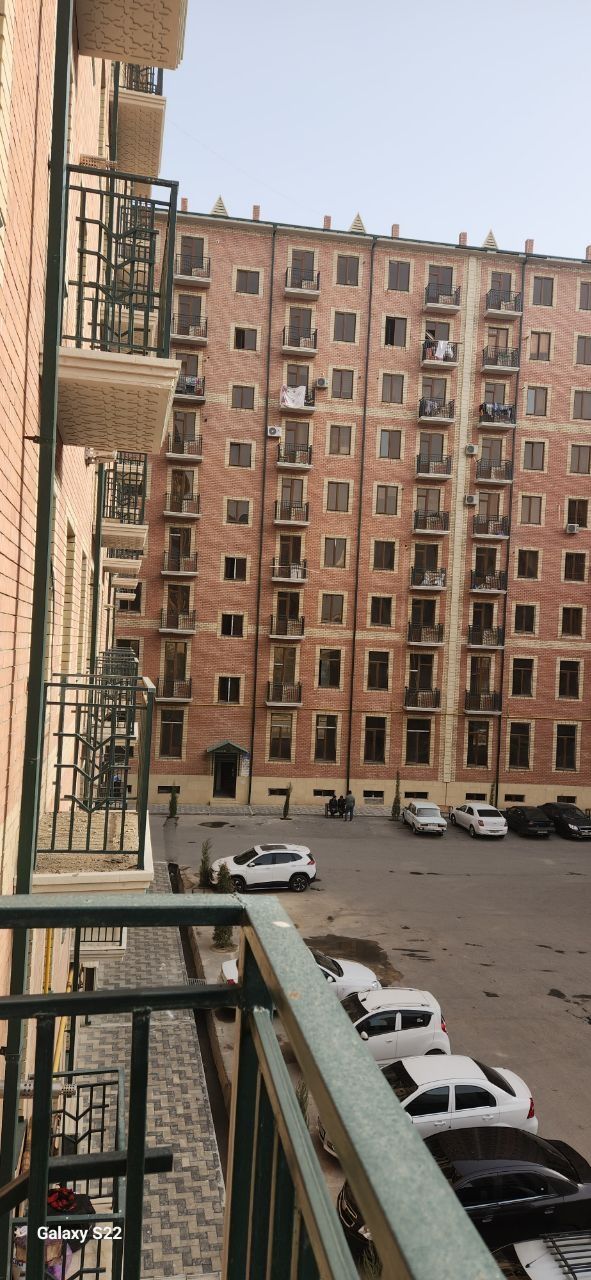 Срочно продается 2 ком.. каартира Вокзал. Узгазоил Ислохот 17