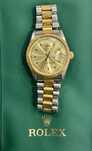 Стильные часы Rolex.