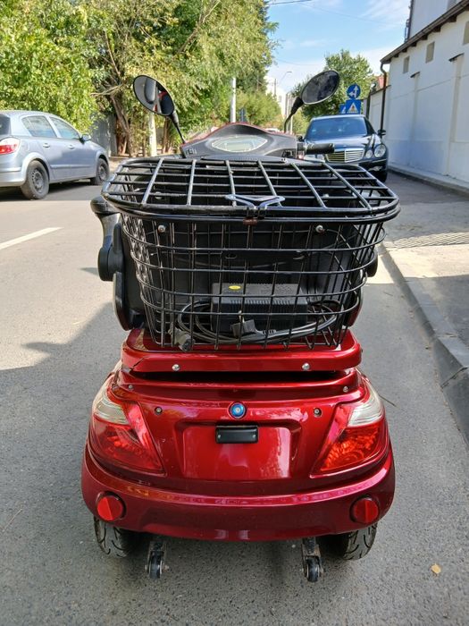 Scuter cărucior electric