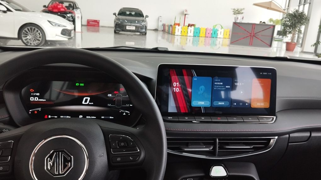 Monzadan aqlli MG 5 Restyling