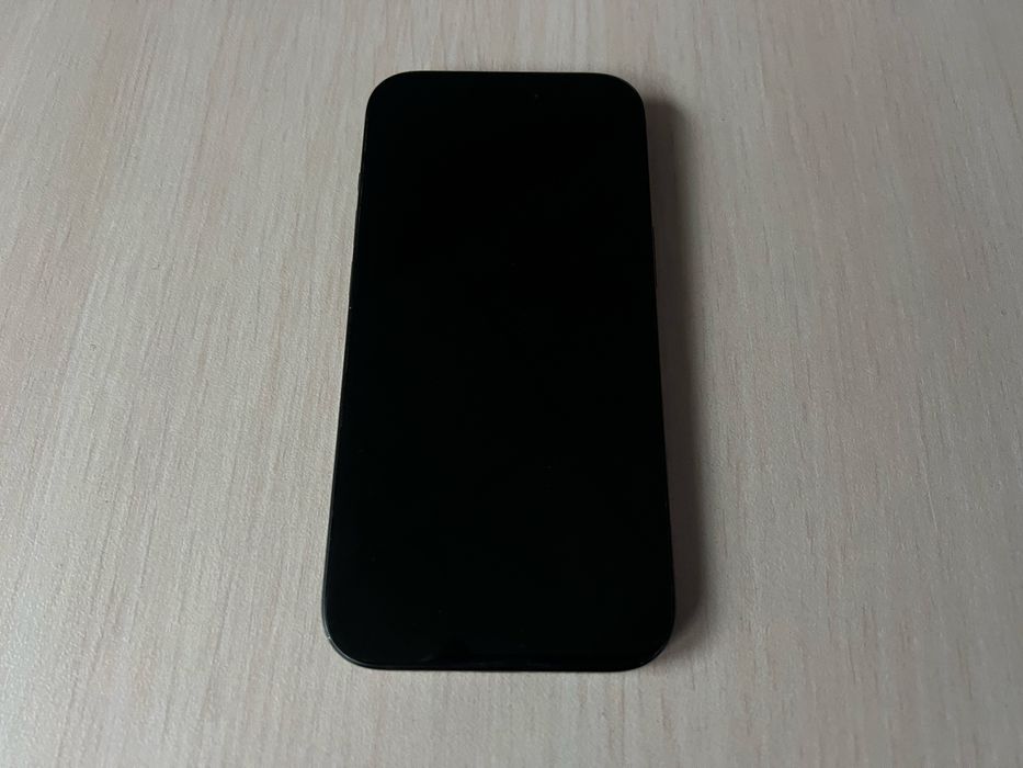 Продавам Apple iPhone 15 128GB