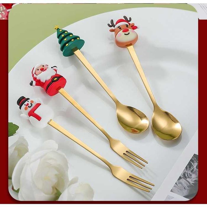 Tacâmuri Crăciun – Set 4 bucăți Flippy, Auriu, cu Figurine