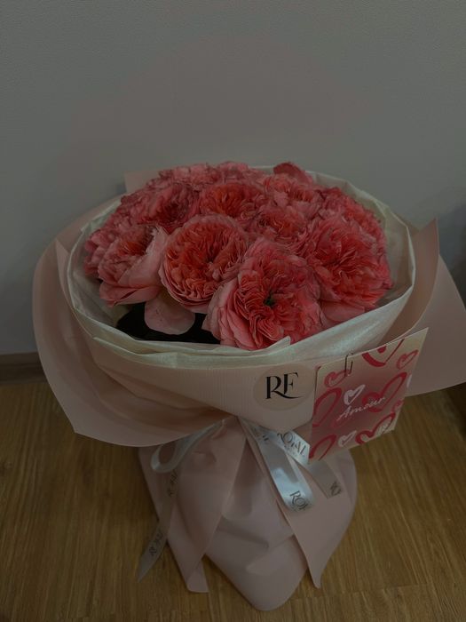 Продам букет пионовидных роз