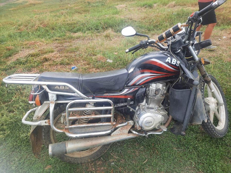 Продам мотоцикл куб 200