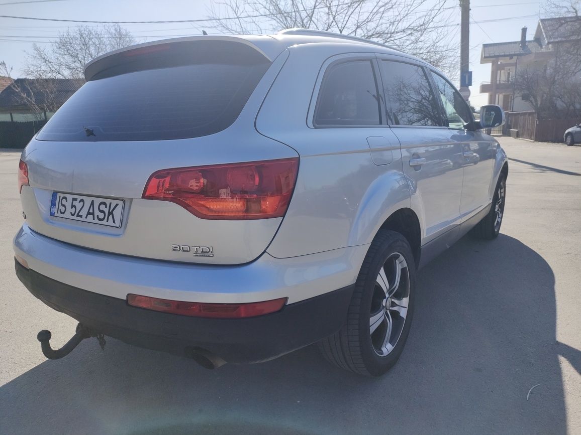 Vând Audi Q7 3.0Tdi 245cp