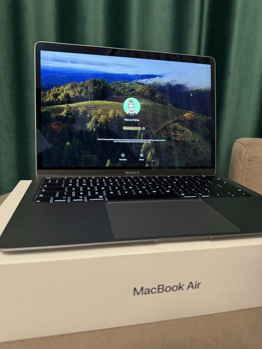 Macbook Air 13-inch 2018 -1.6Ghz dual core i5-8Gb-128Gb