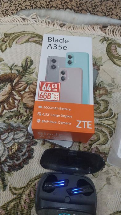 Продам телефон ZTE A35