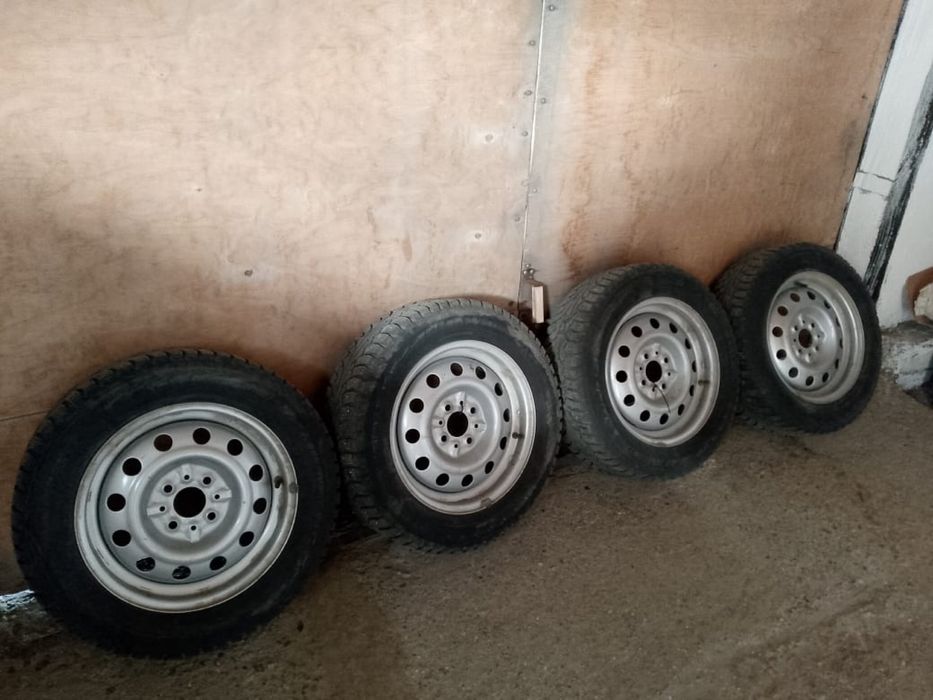 Продам колеса в комплекте с диками