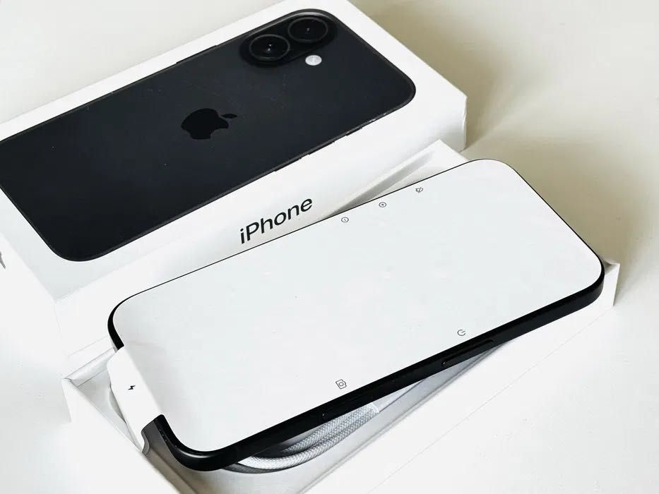 НОВ! Iphone 16 128GB Black Гаранция 1 година