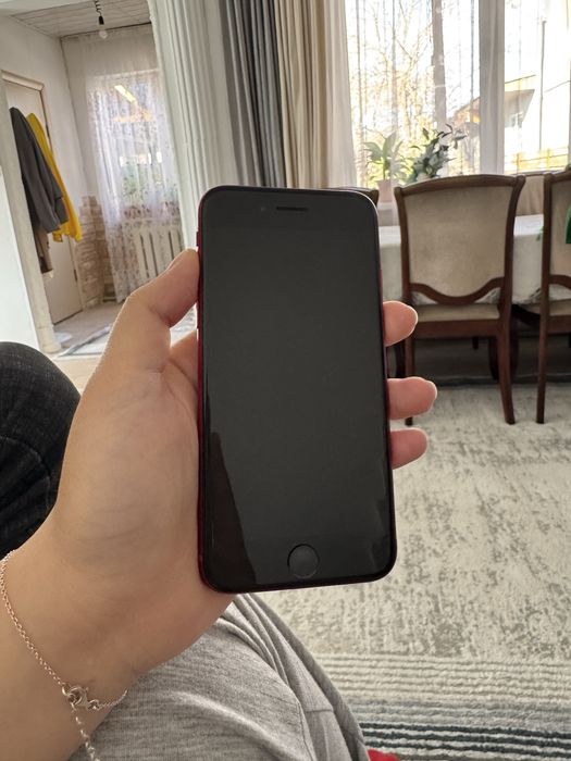 продам айфон 8/64