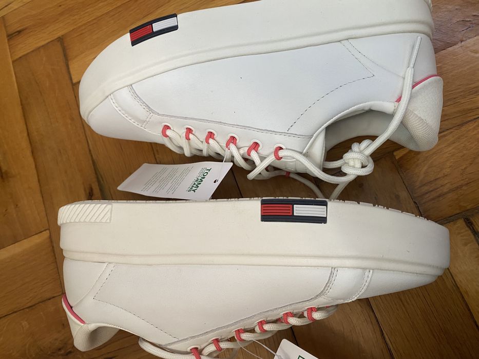 Дамски сникърси/обувки бяли Tommy Hilfiger