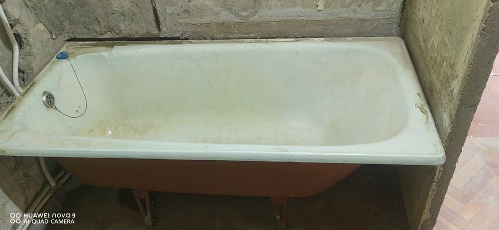 Продам ванну чугунную