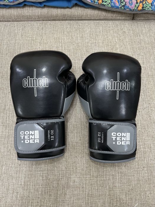 Боксерские перчатки, шлем, бинты