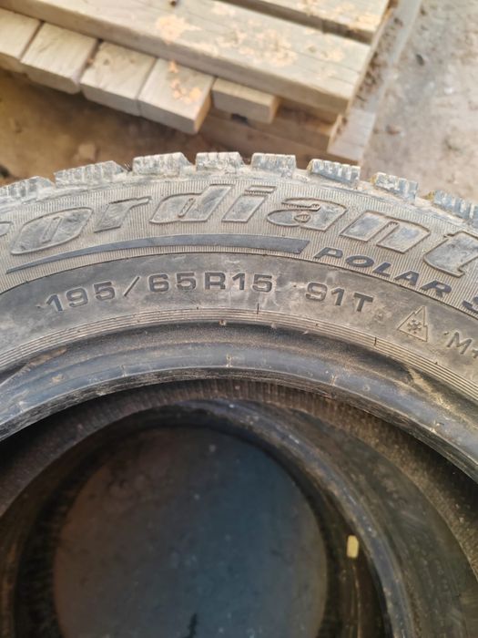 Зимние шины R15 в хорошем состояний