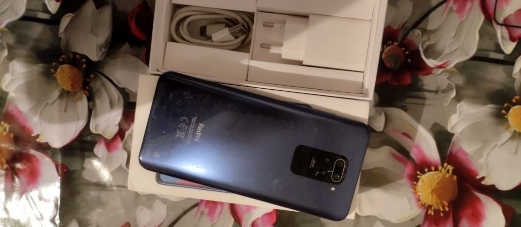 Продам телефон Redmi Not 9