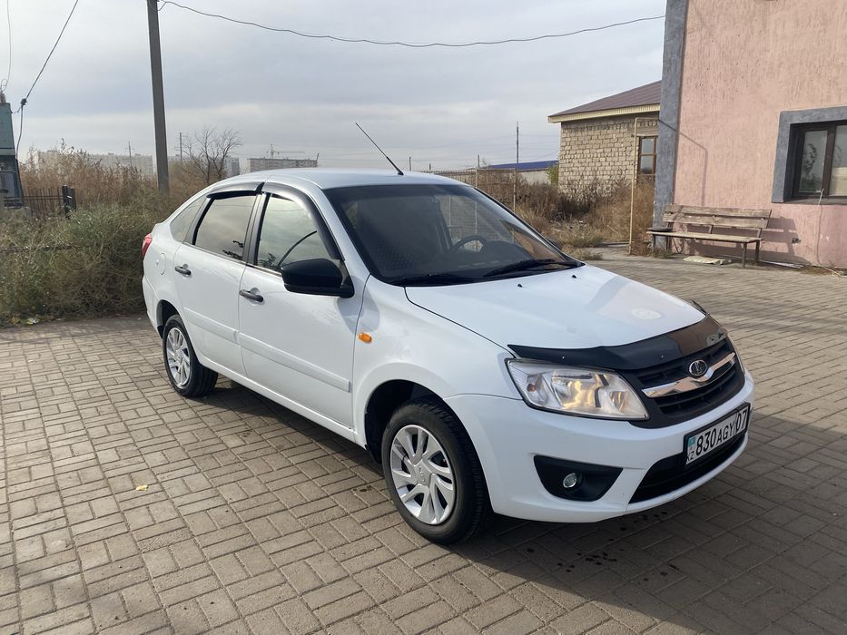 Продам Лада Гранта Лифтбек2015