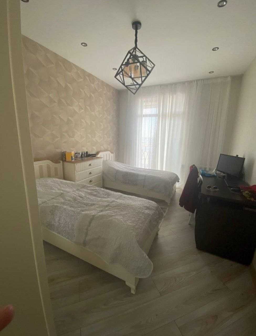 Продается квартира 5 комнатная. 120 м2  5/8/9 Ибн Сино Stroymart