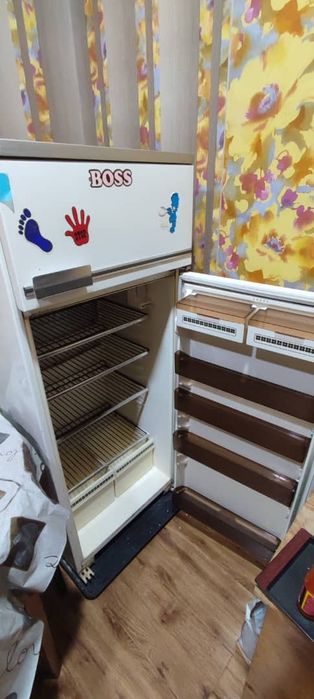 Продам холодильник "Бирюса" в хорошем виде и рабочем состоянии.