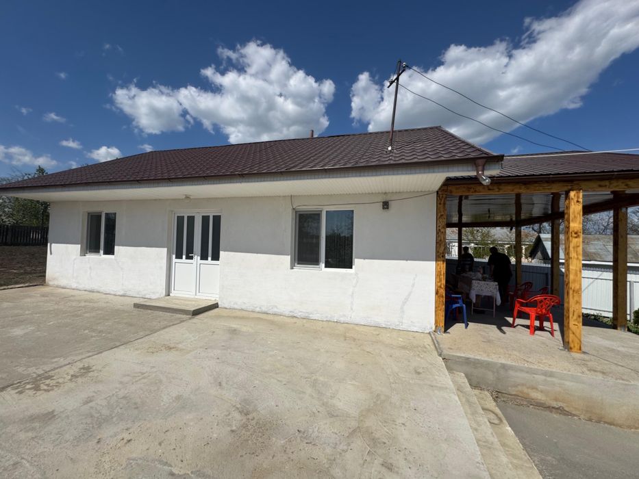 Casa de vanzare la tara – ideal pentru relaxare si trai linistit
