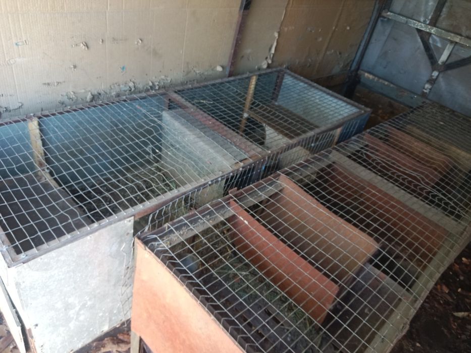 Продам клетку для кроликов