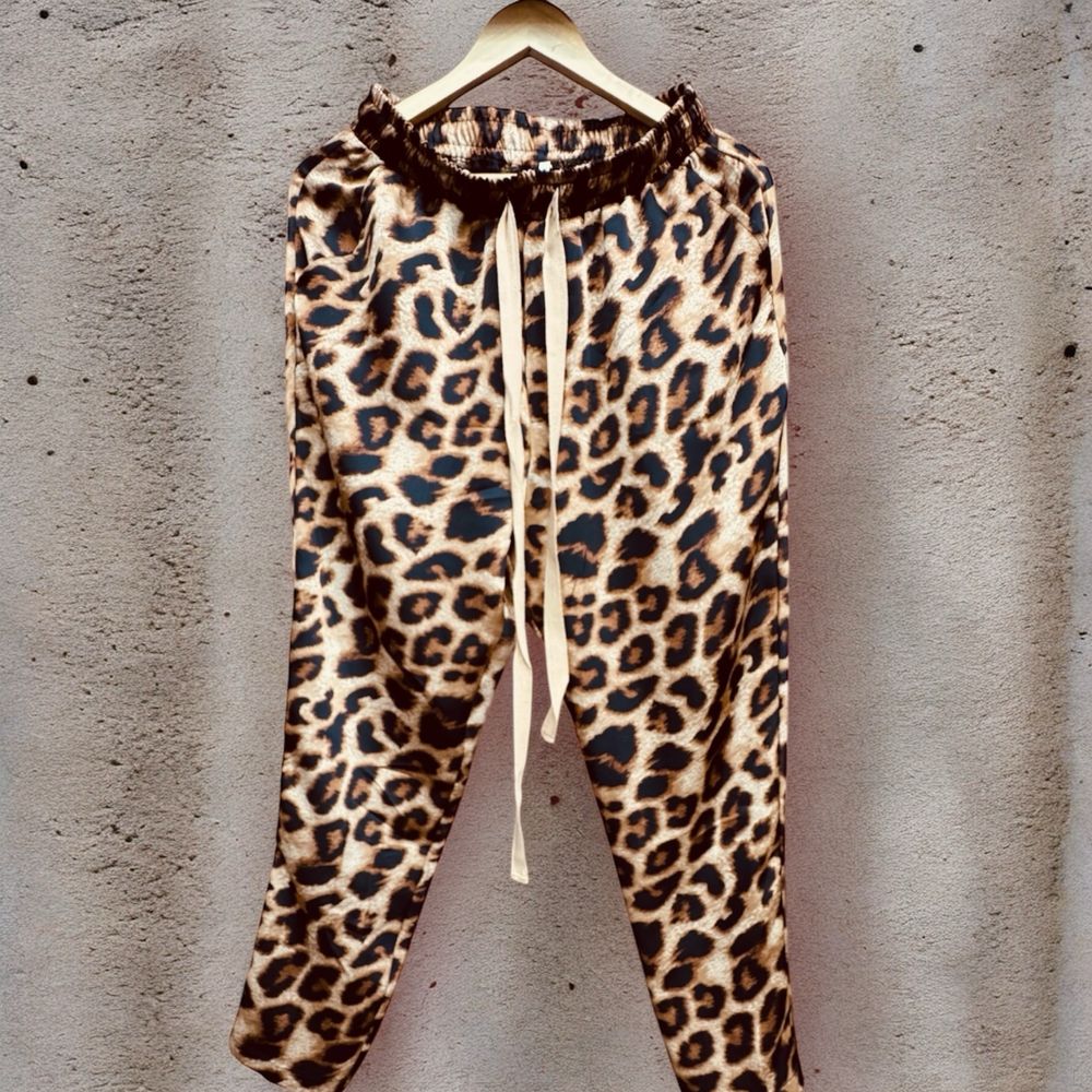 Pantaloni Animal print, Șnur lung! Oversized! Calitate TOP