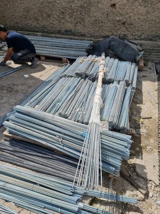 Шпилька и крепеж и резба