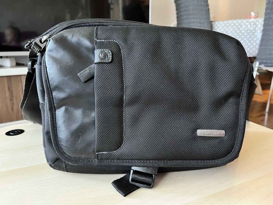 Nikon D5100 / тяло + 3 обектива (18-55mm сток, 50mm, 55-300mm VR)