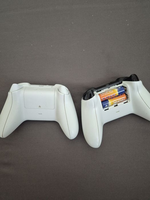 Vând xbox one seria s