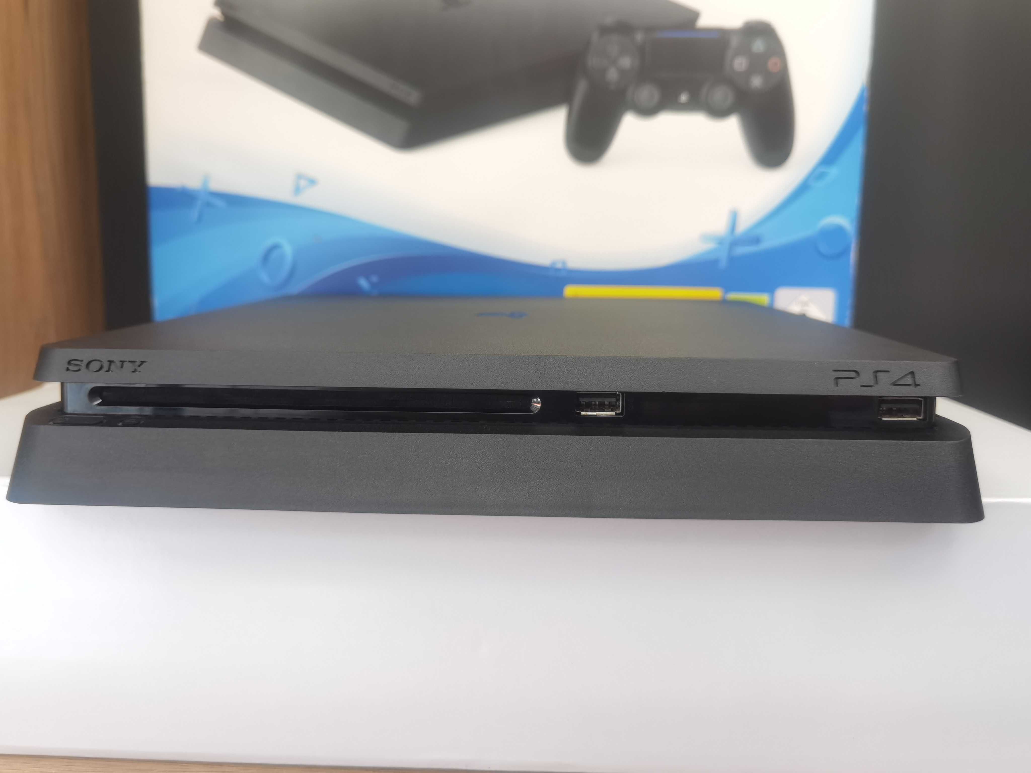 Продава Sony PlayStation 4 slim CUH2216A
