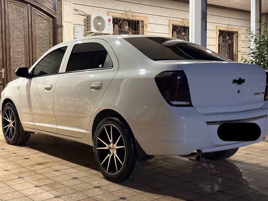 Yangi 18 dyuymli 4 boltli disklar (235/45 R18) sotiladi