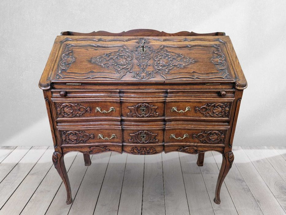 Ръчно резбован френски секретер писалище от масивен дъб