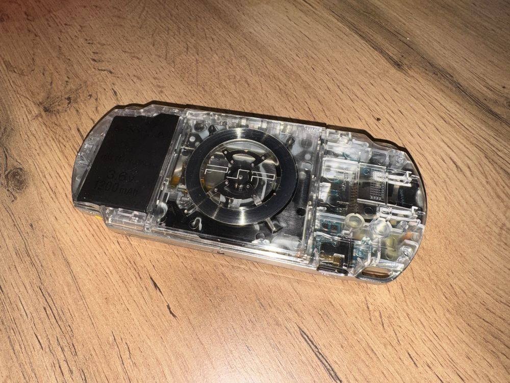 PSP 2000 bu Eng zor oyin uchun