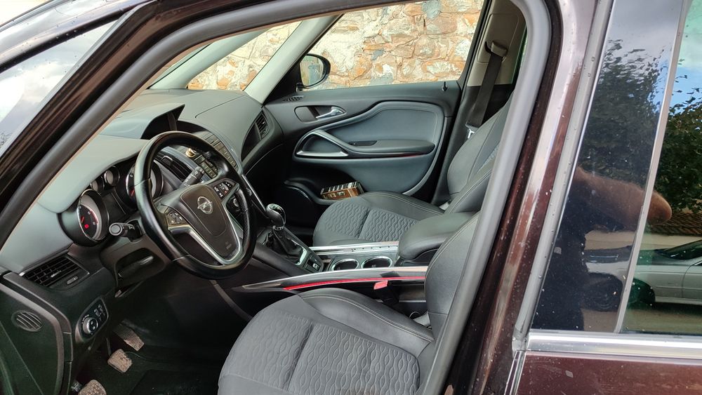 Opel Zafira Tourer 2.0cdti 165к.с. 2012г