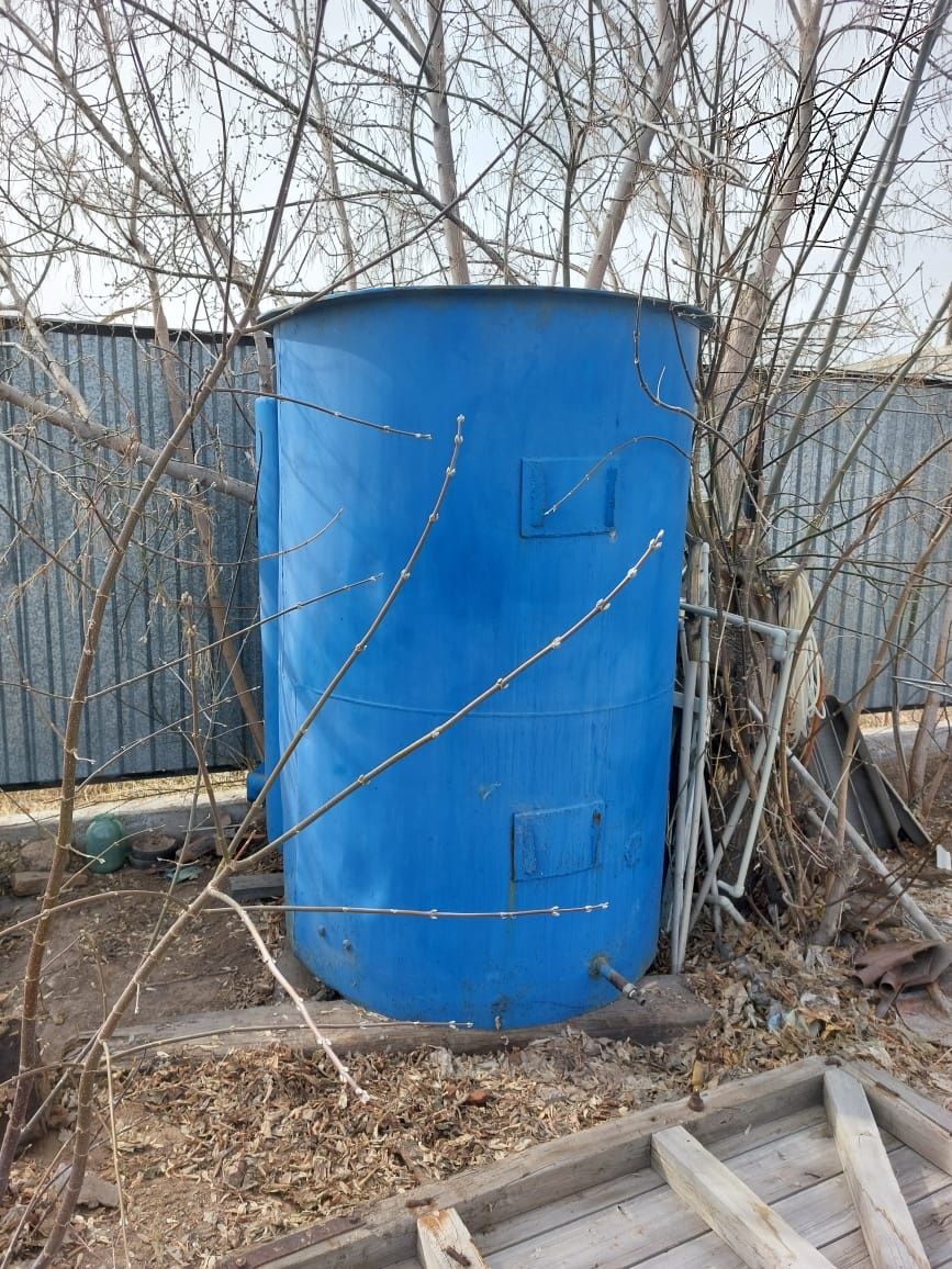 Продам ёмкость в 1 куб
