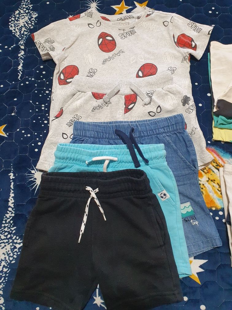 Lot pantaloni scurti baieti 5-6 ani