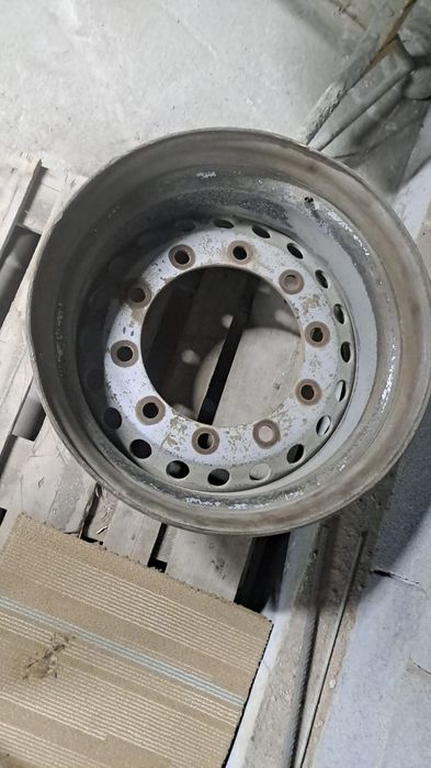 диски на прицеп 1 штук