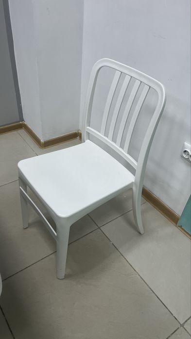 Продам столы и стулья