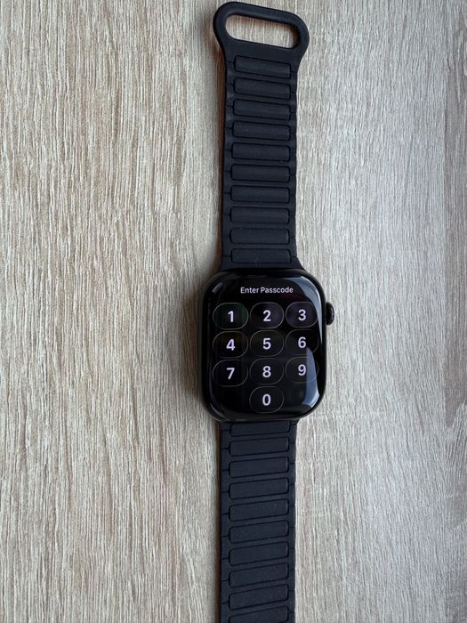 Продавам: Apple watch S10 cellular в гаранция А1.