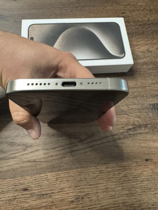 iPhone 15 Pro Max-256GB Natural Titanium