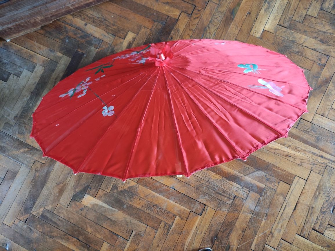 Японско чадърче с ръчна рисунка