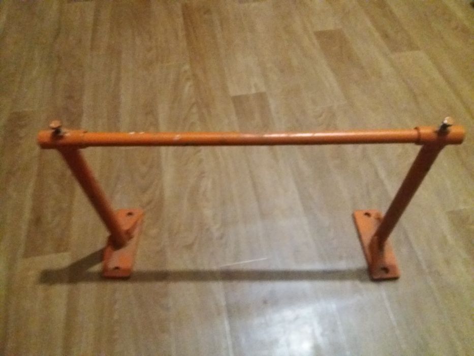Продам турник домашний крепкий из металла