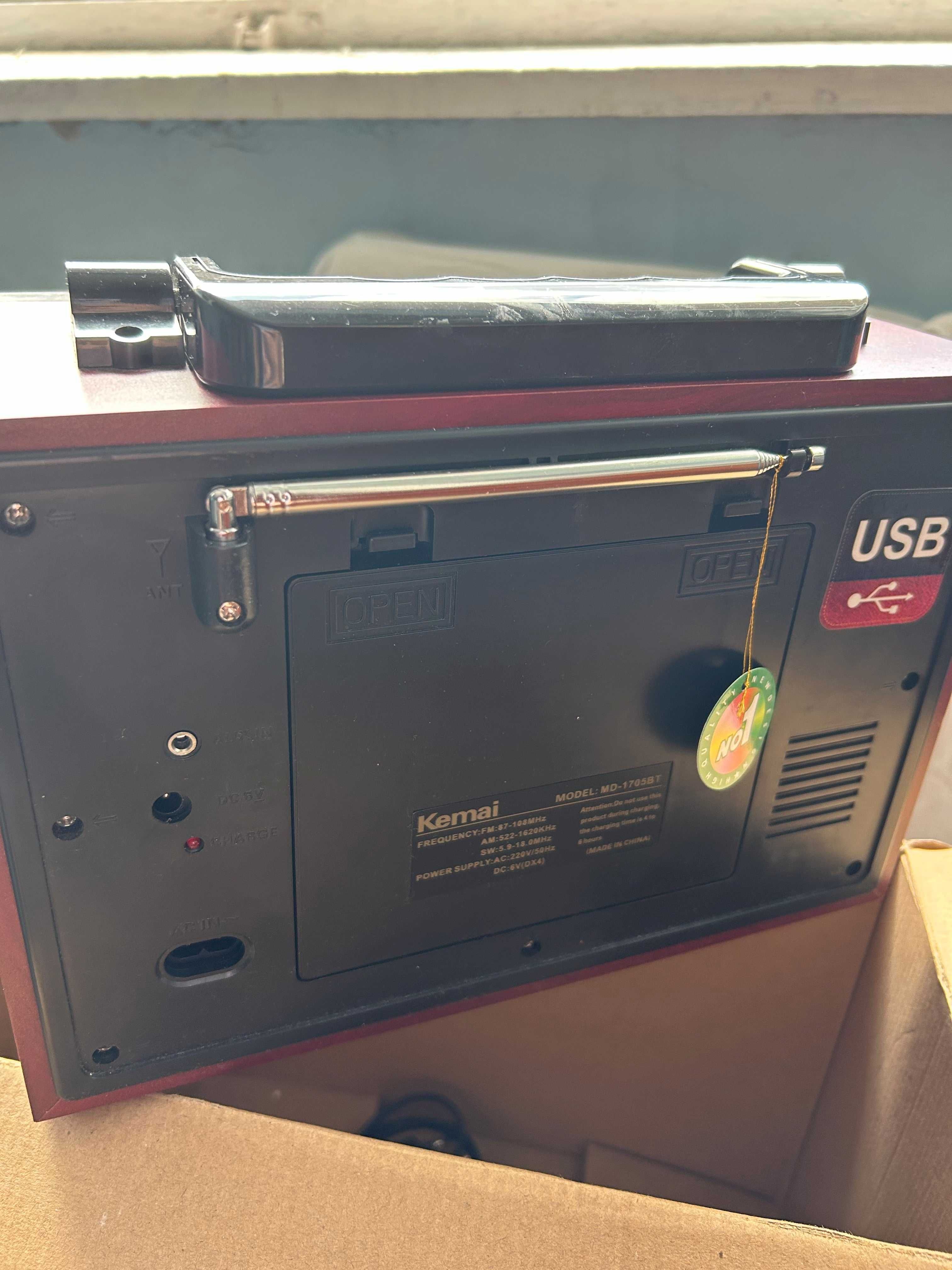 Radio portabil vintage Kemai NOU - USB, SD card, reincarcabil