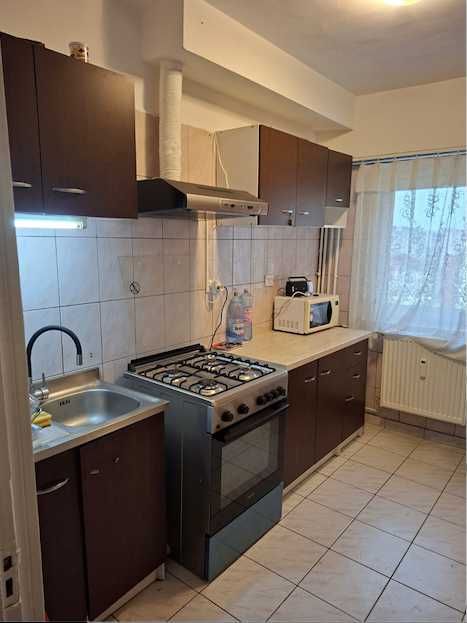 Chirie apartament 3 camere, mobilat, zona centrală Obor