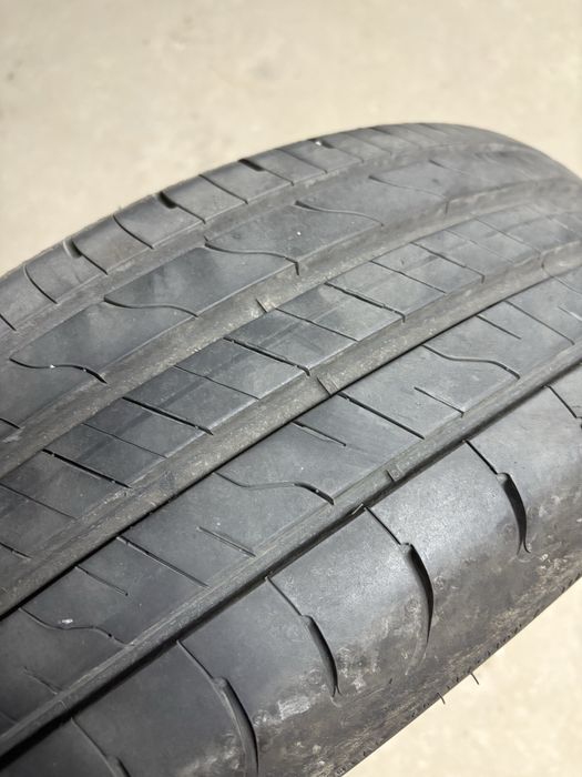 Продам Шины Goodyear 215/65/r17