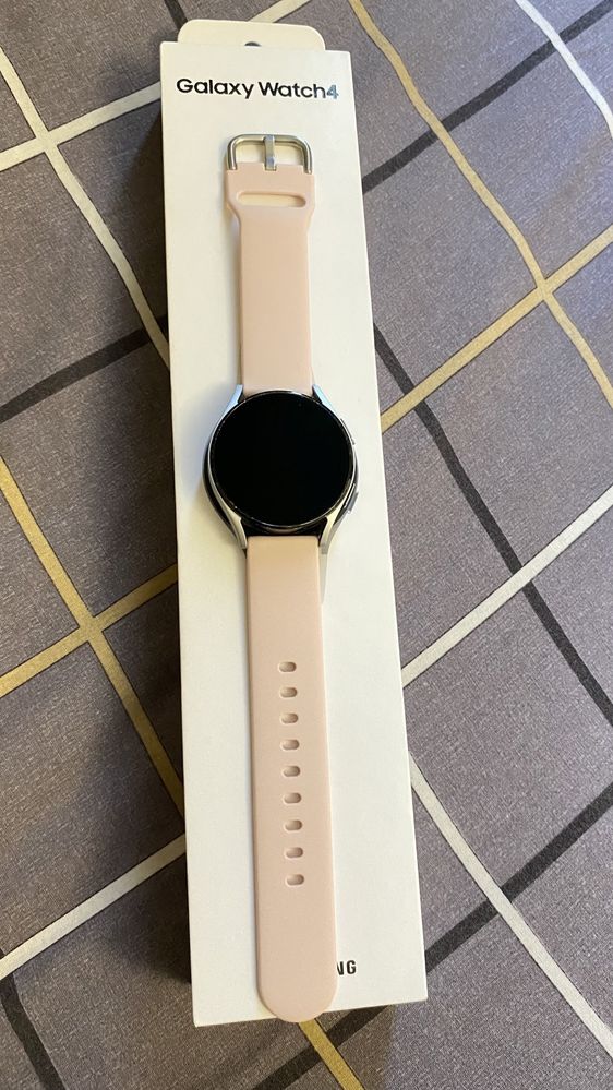 Продам часы Samsung Galaxy Watch4